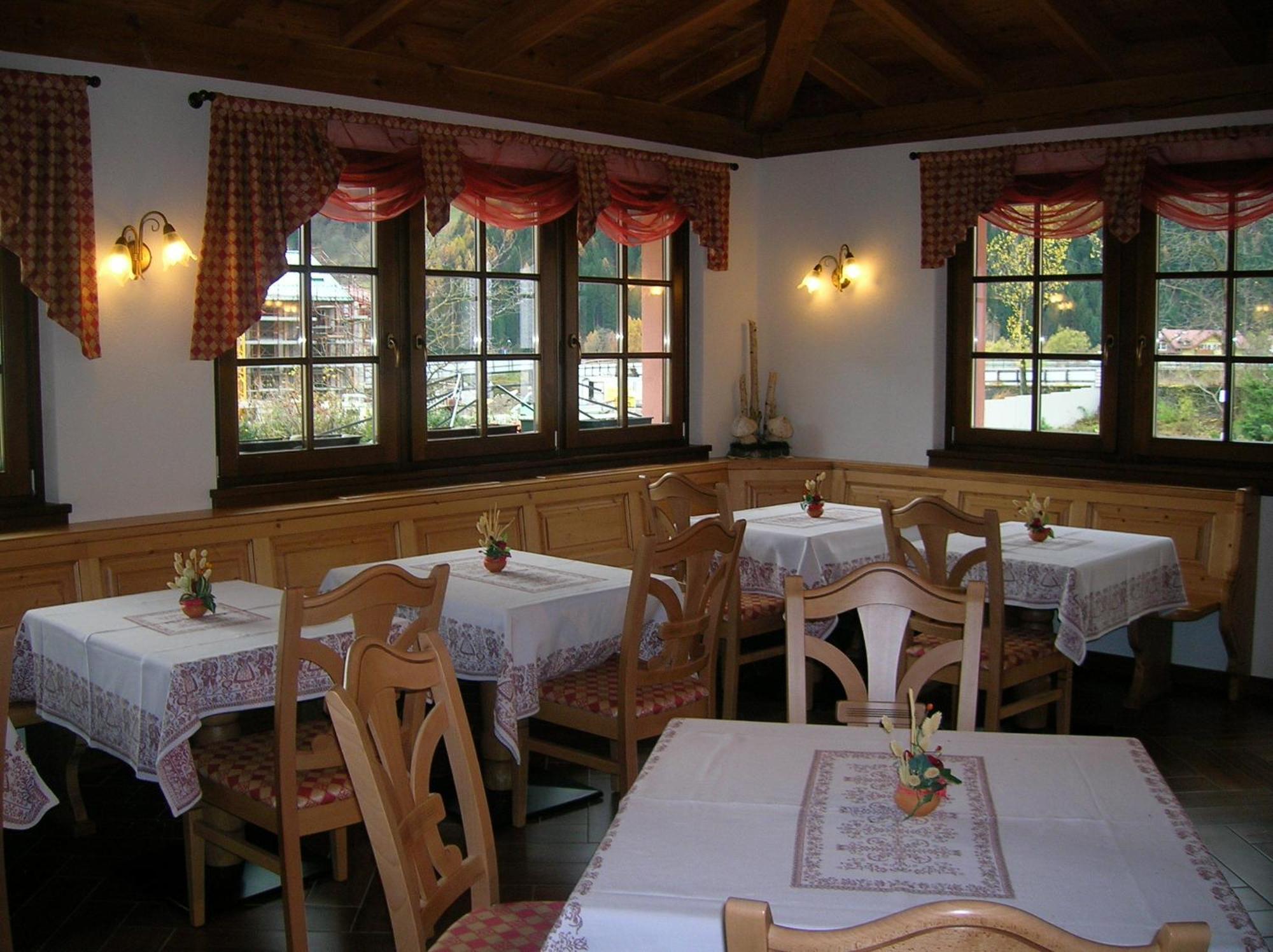 Hotel Villa Fosine Пинцоло Экстерьер фото